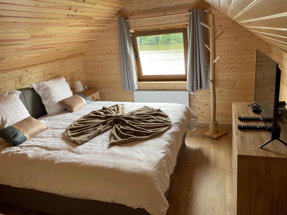 La Petite Maison Au Bord De L'Eau Hastiere-par-dela Buitenkant foto